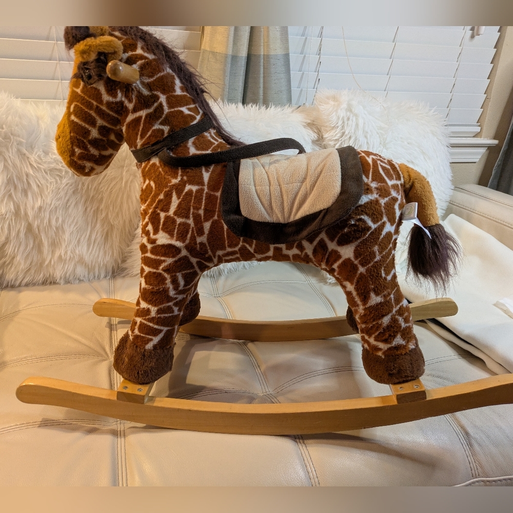 Comfy Classic Animal Adventure Giraffe Rocking Horse - Picture 6 of 9